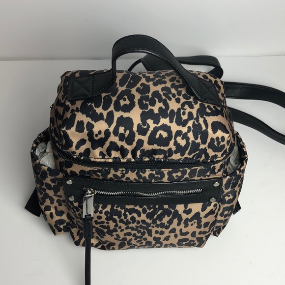 NEW Reaction Kenneth Cole Leo Leopard Backpack - Picture 7 of 7
